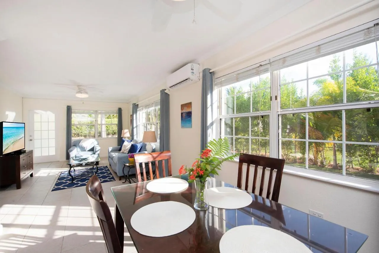 Snug Harbour View Condo #1 George Town Dom wakacyjny