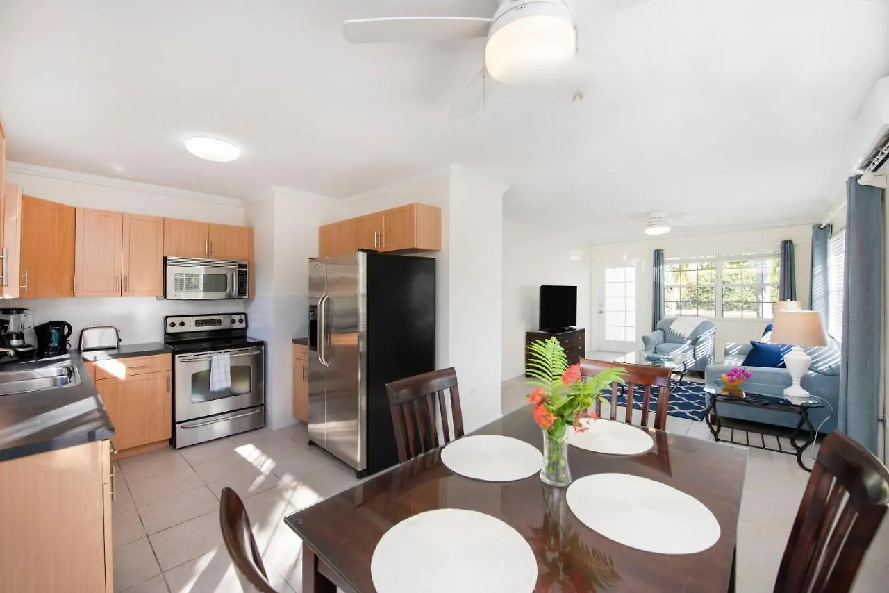 Dom wakacyjny Snug Harbour View Condo #1 George Town