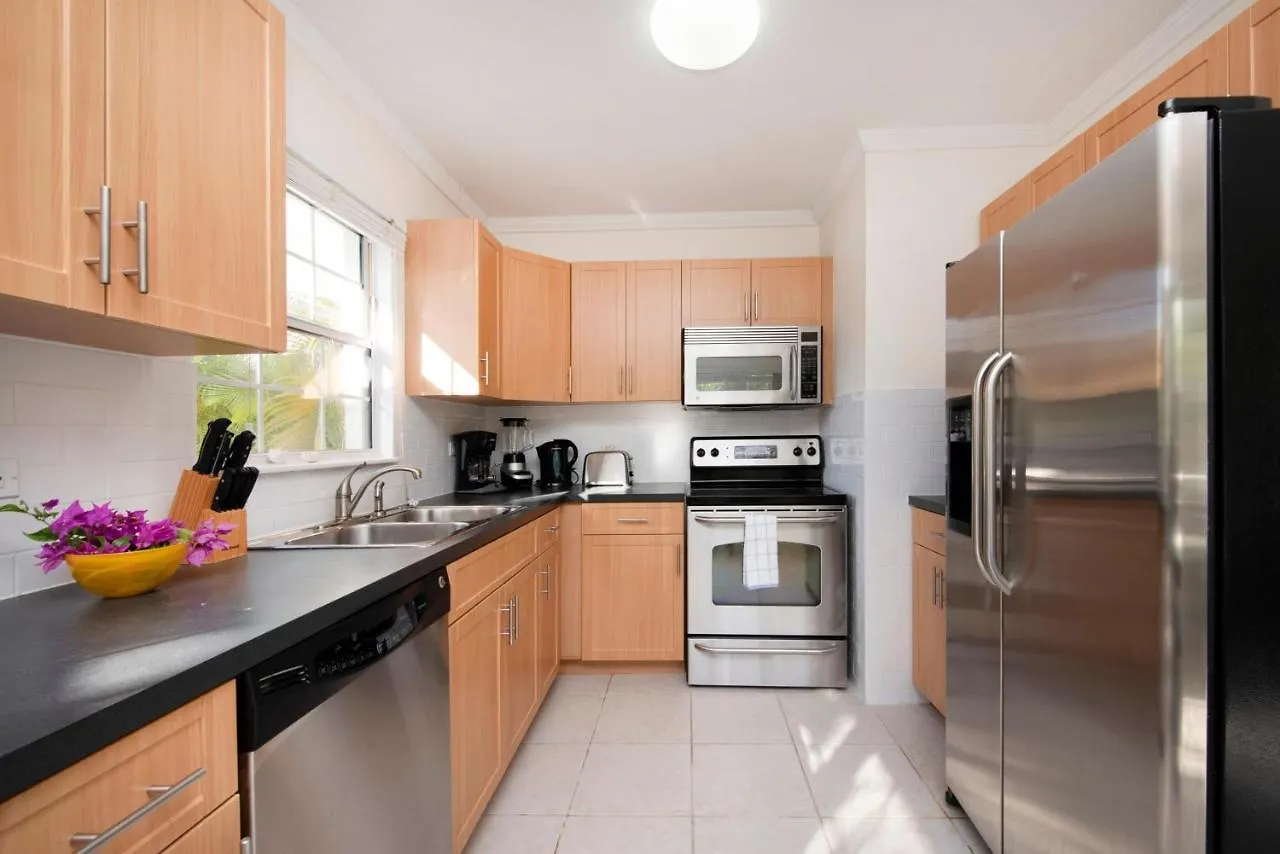 Dom wakacyjny Snug Harbour View Condo #1 George Town