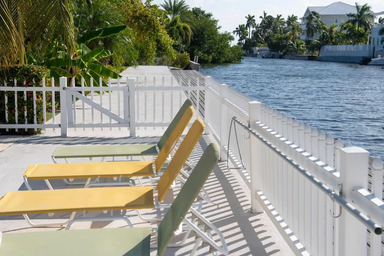 Snug Harbour View Condo #1 George Town Kajmany