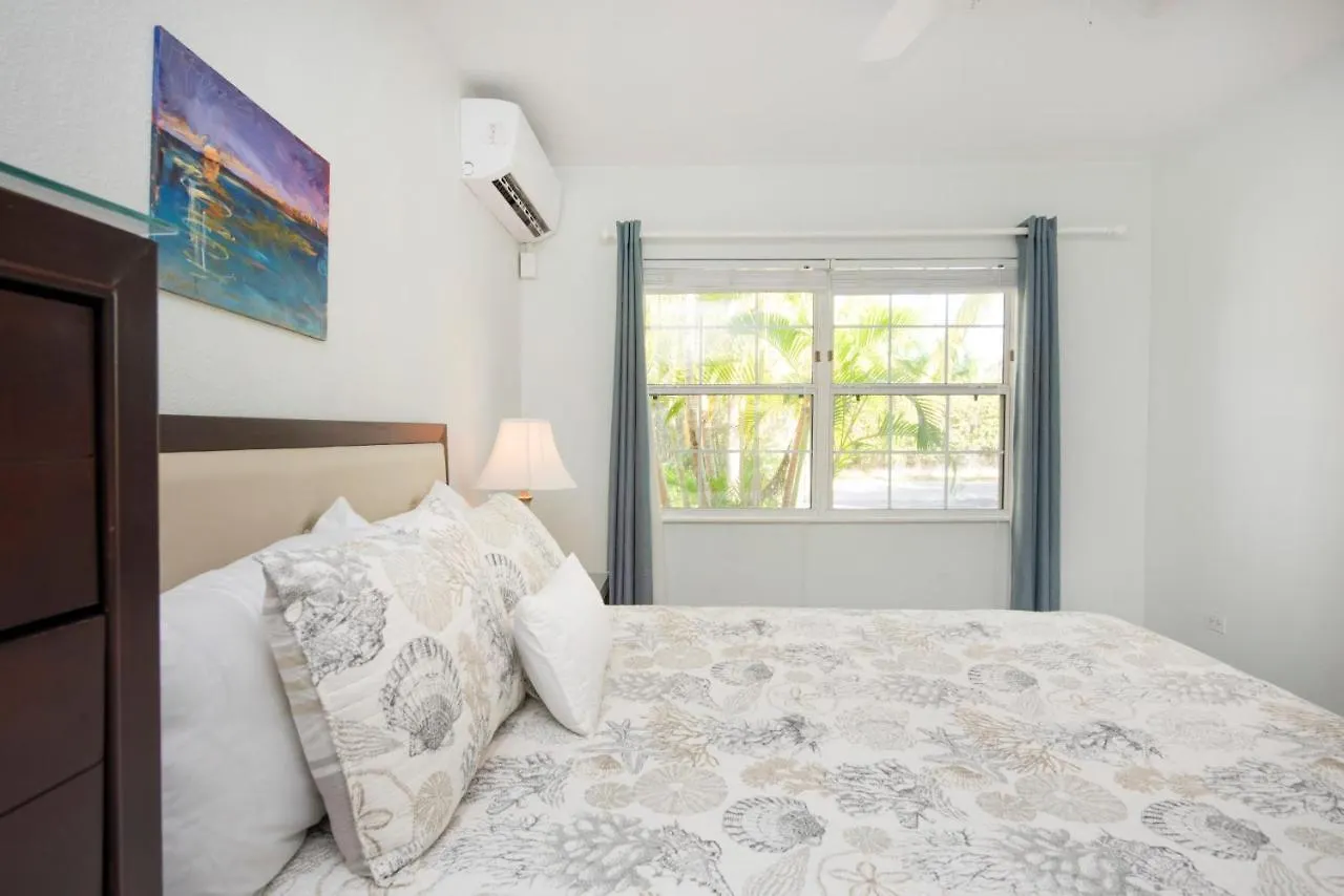 Snug Harbour View Condo #1 George Town Holiday home